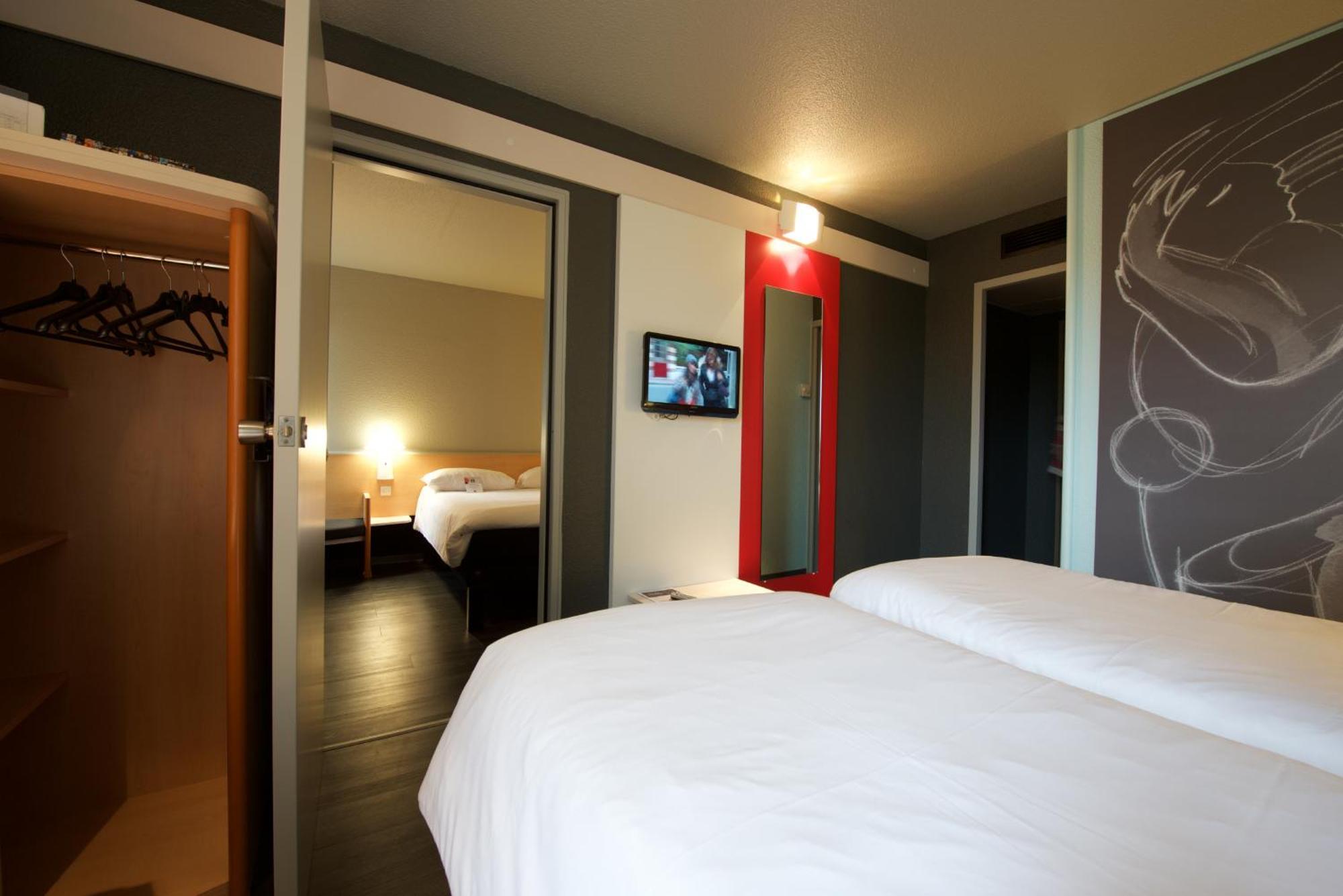 Ibis Pau Lescar Hotel Room photo