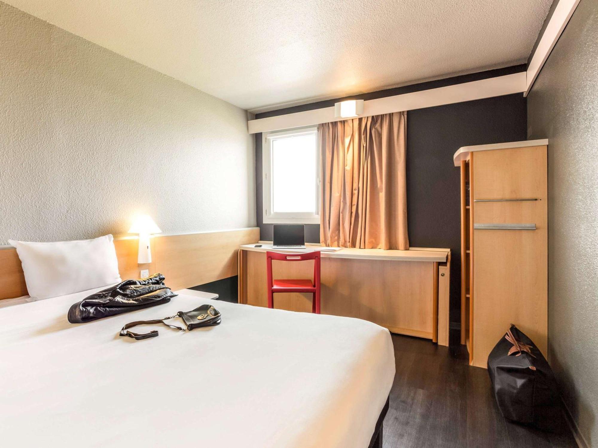 Ibis Pau Lescar Hotel Exterior photo