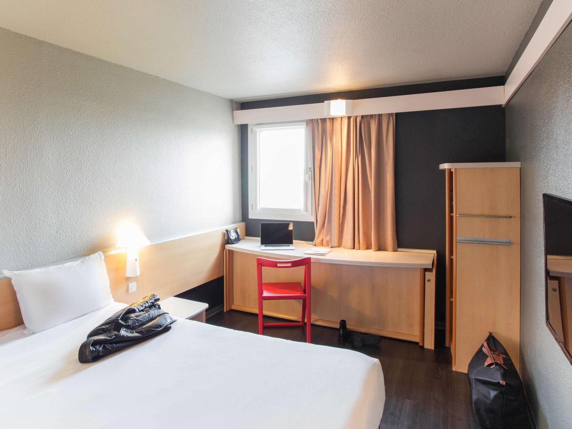 Ibis Pau Lescar Hotel Exterior photo