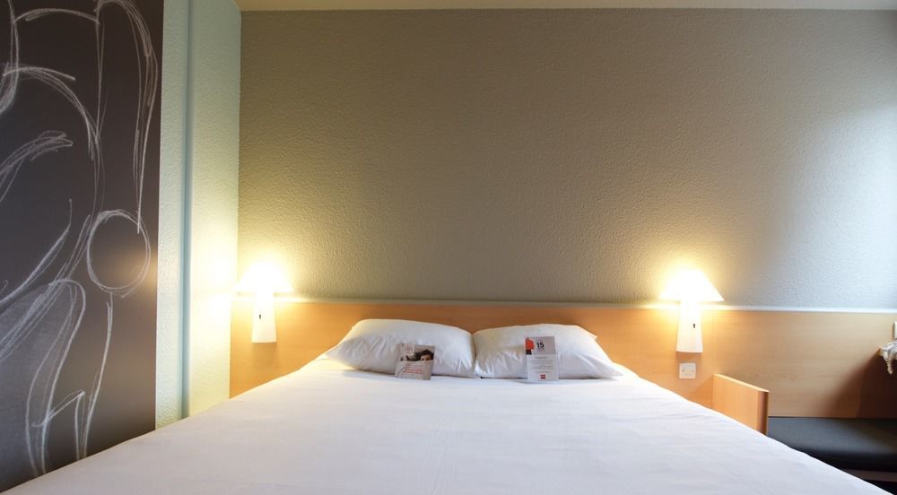 Ibis Pau Lescar Hotel Exterior photo